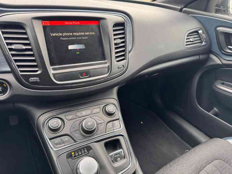  Chrysler 200S Limited 2,4 Kůže Klima 2015 - foto 19