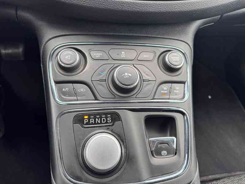  Chrysler 200S Limited 2,4 Kůže Klima 2015 - foto 20