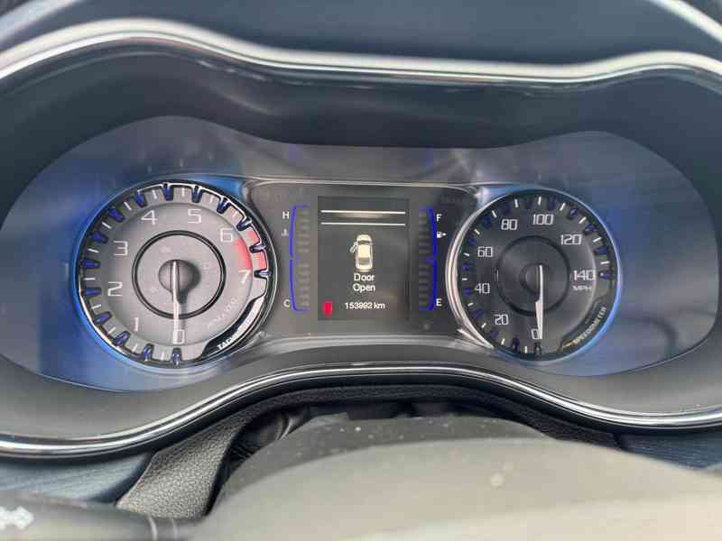  Chrysler 200S Limited 2,4 Kůže Klima 2015 - foto 17