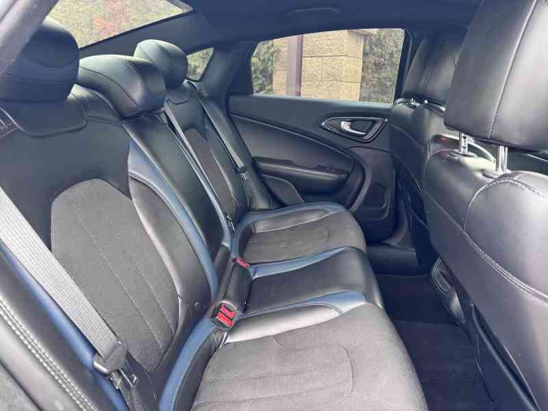  Chrysler 200S Limited 2,4 Kůže Klima 2015 - foto 9