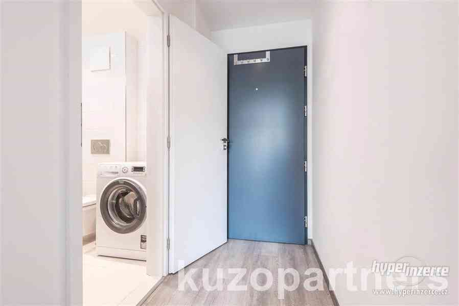 Prodej bytu- slunný LOFT o dispozici 2kk, 52m2, balkón, Praha 8-Libeň, ul. U Libeňského pivovaru - foto 4