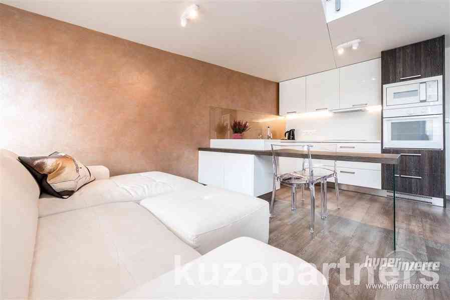 Prodej bytu- slunný LOFT o dispozici 2kk, 52m2, balkón, Praha 8-Libeň, ul. U Libeňského pivovaru - foto 17