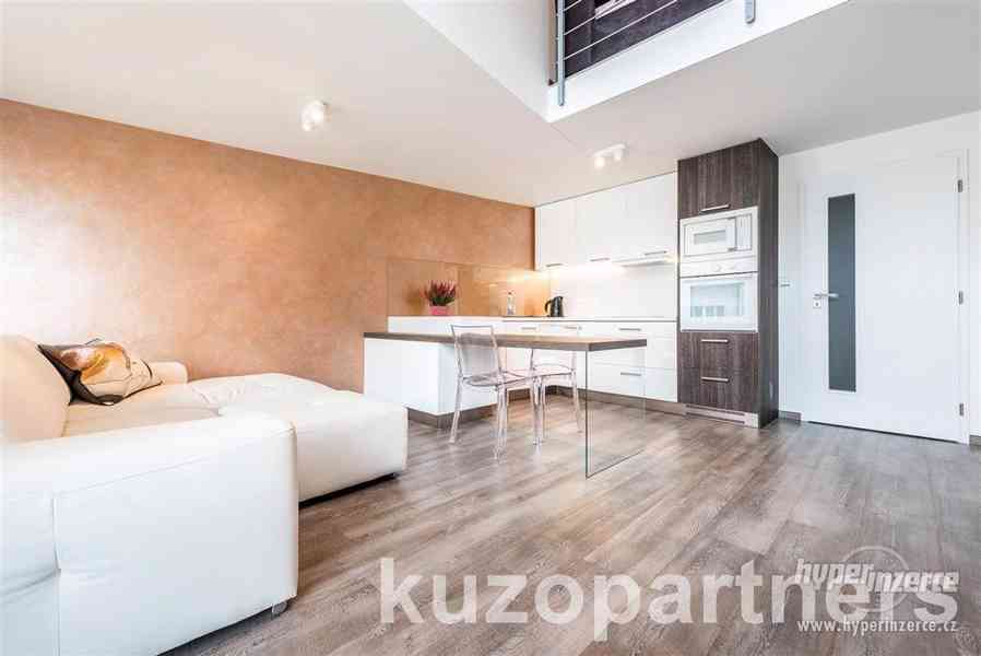 Prodej bytu- slunný LOFT o dispozici 2kk, 52m2, balkón, Praha 8-Libeň, ul. U Libeňského pivovaru - foto 19