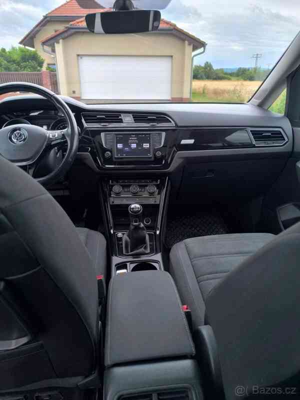 Volkswagen Touran 2,0 TDI 110 kW, 2017, 7-místný - foto 14
