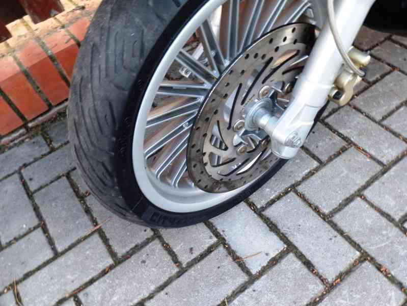 Piaggio Beverly 300 - foto 10