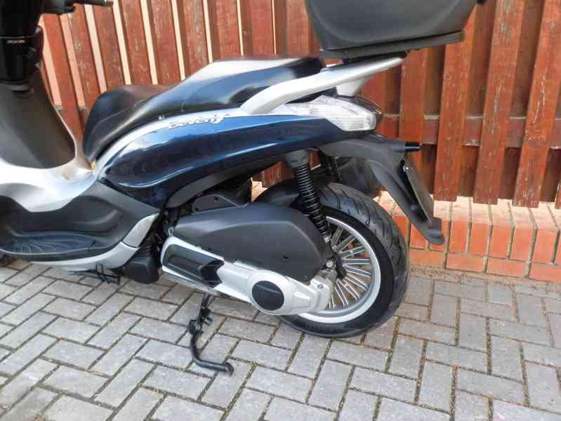 Piaggio Beverly 300 - foto 5