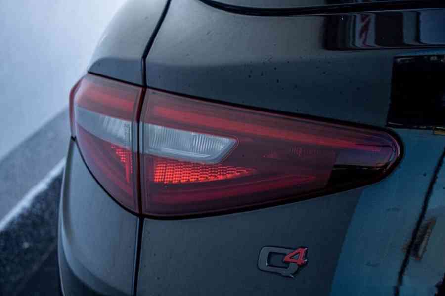 Alfa Romeo Stelvio 2.0 GME 280k Btech AWD A/T - foto 13