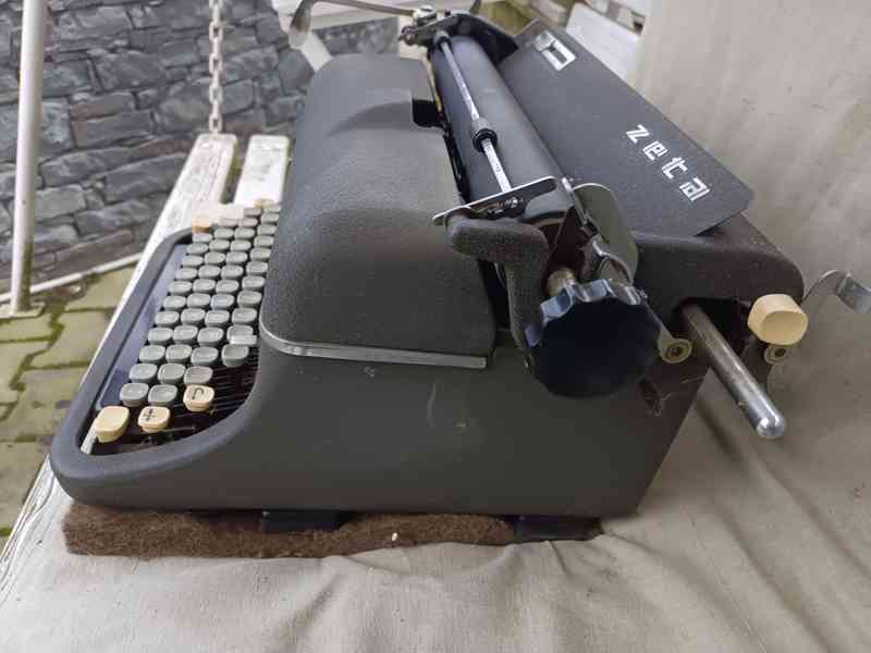 Psací stroj ZETA - foto 2