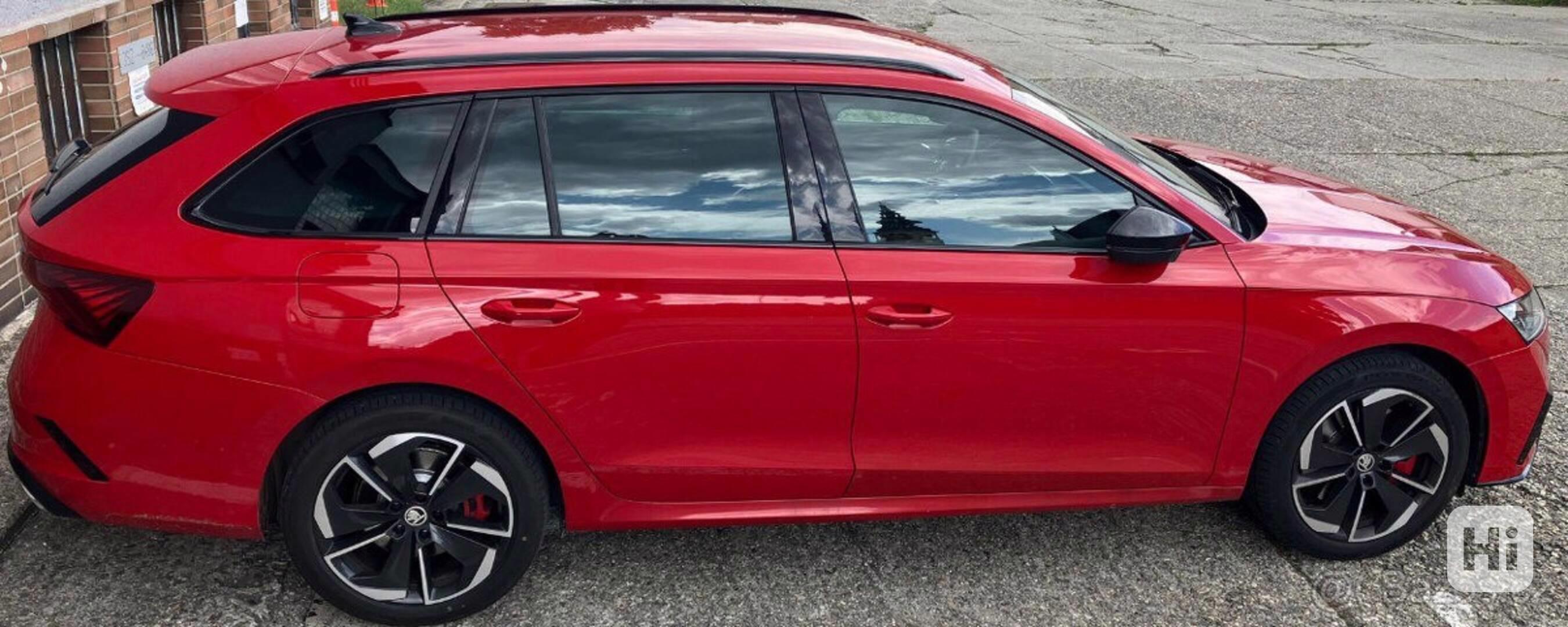 Škoda Octavia RS iV plug-in hybrid (2021) - foto 1
