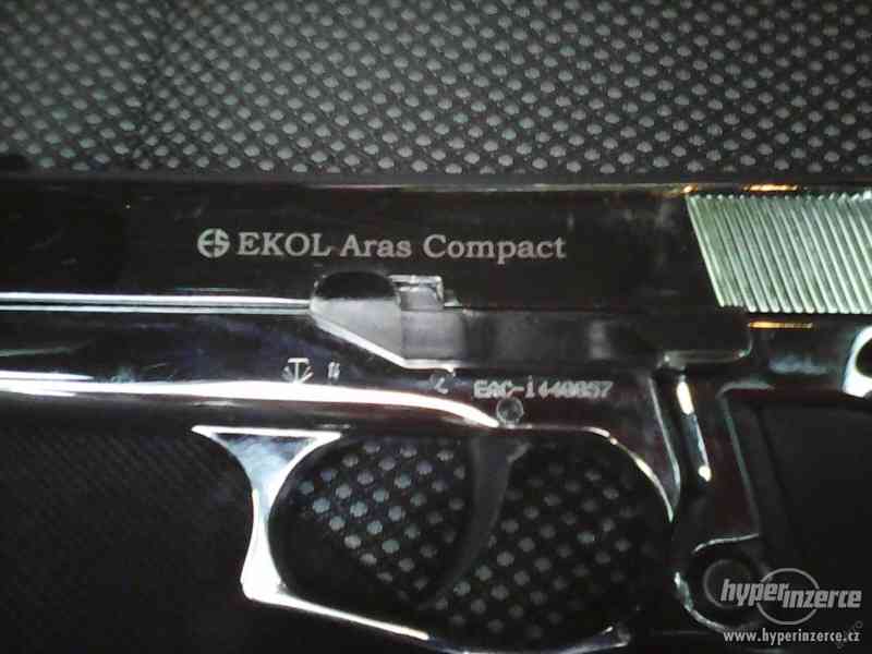 Plynová pistole EKOL Aras compact 9 mm a pouzdro - foto 2
