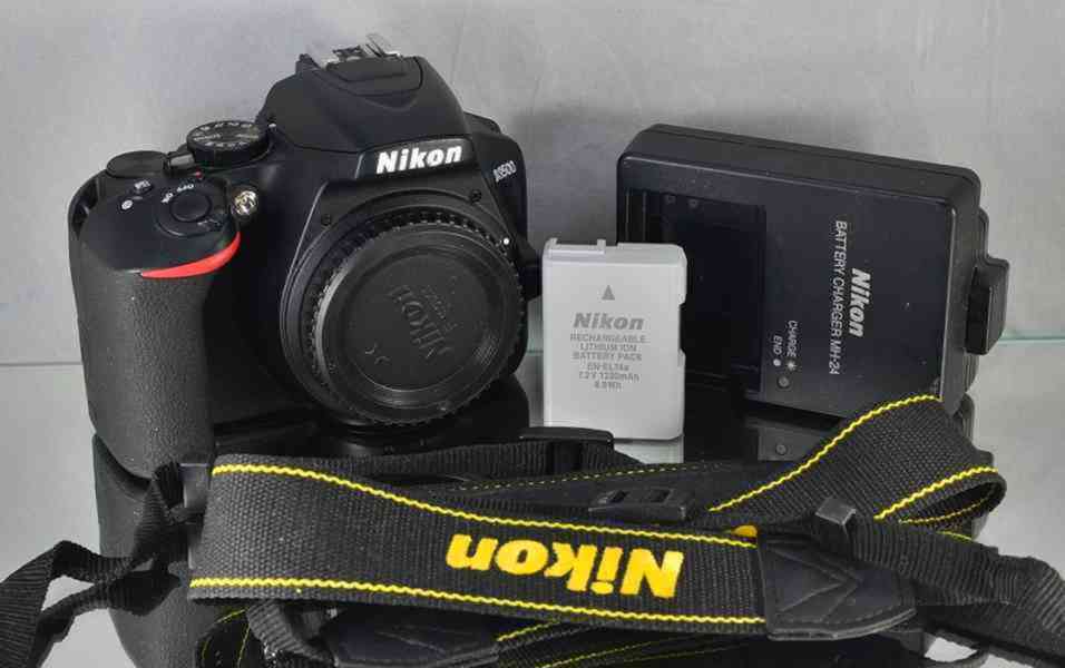 Nikon D3500 **24,2 MPix, Full HDV 60p, 5 sn./s** 4700 Exp
