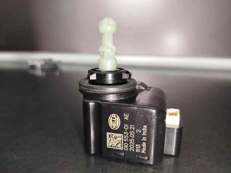 Nový motorek naklápění světel HELLA (010 553-01) – 2 ks - foto 3