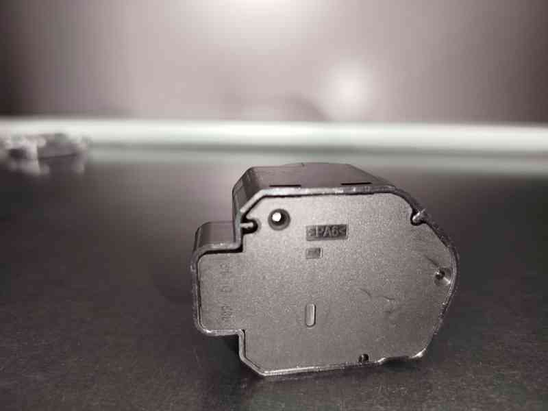 Nový motorek naklápění světel HELLA (010 553-01) – 2 ks - foto 5