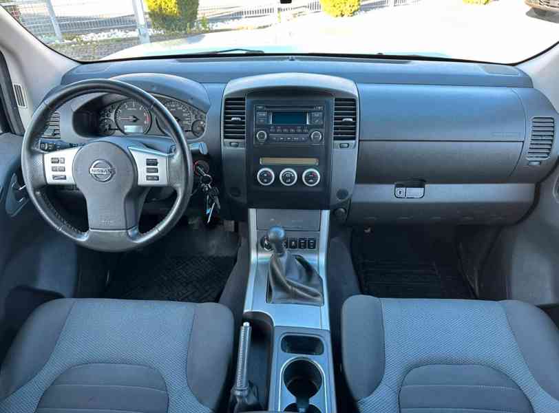 Nissan Navara 2,5DCi King Cab SE 140kw - foto 16