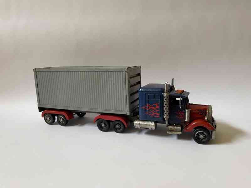 Kovový model - kamion s kontejnerem - ruční práce - foto 1