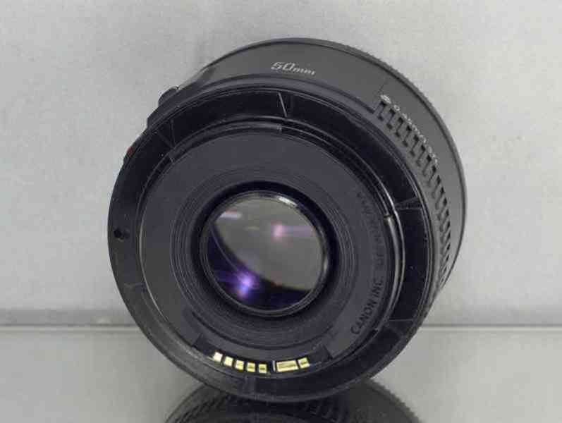 Canon EF 50mm f/1.8 II *full-frame Pevný Objektiv* - foto 3