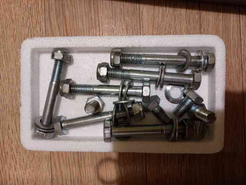 Stojan na boxovací pytel - foto 7