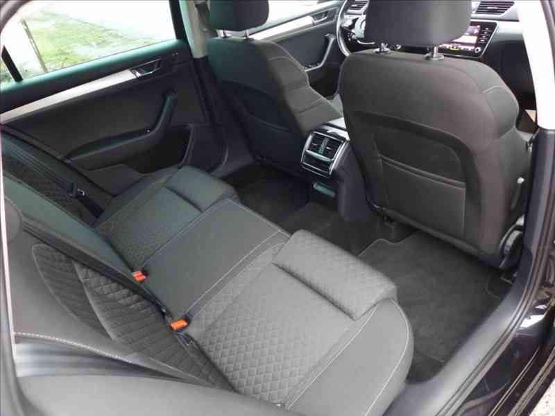 Škoda Superb 2,0 TDI NAVI LED VÝHŘEV DPH - foto 9