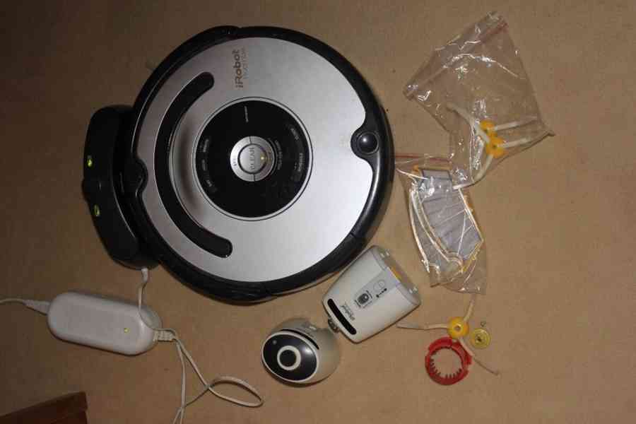 Robotický vysavač iRobot s příslušenstvím - foto 3