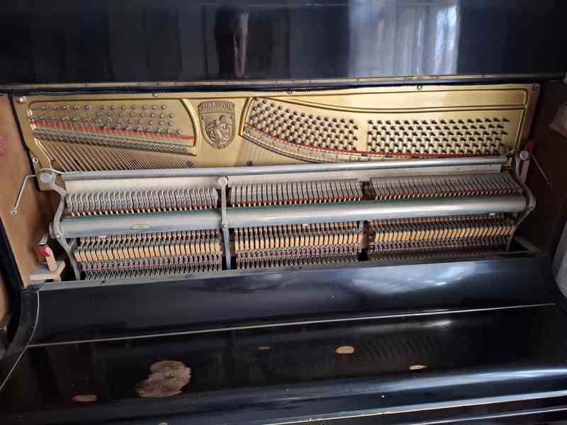 Pianino Dalibor + nastavitelná židlička - foto 5