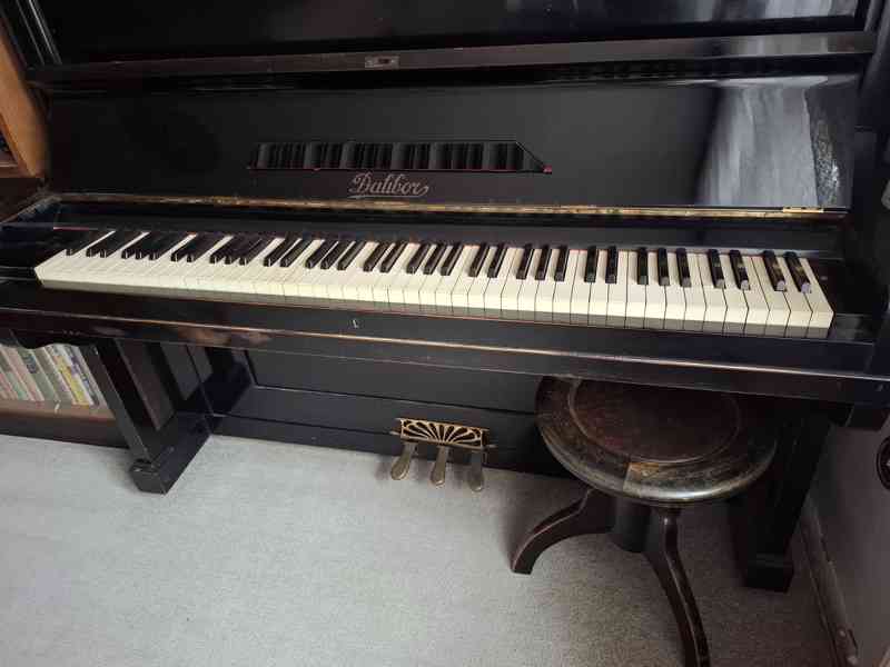 Pianino Dalibor + nastavitelná židlička - foto 3