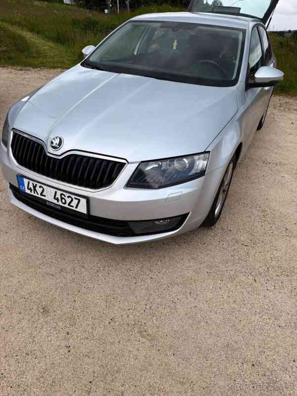 Škoda Octavia 1,6   3 - foto 6