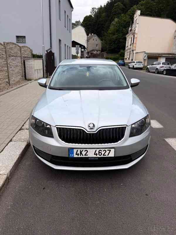 Škoda Octavia 1,6   3 - foto 1