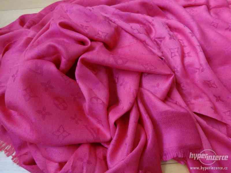 Růžový (fuchsiový) šátek / pléd Louis Vuitton (LV) - foto 3