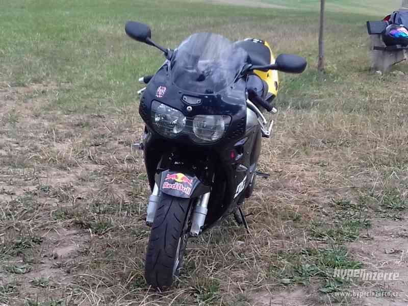HONDA CBR 900 RR SC33 - foto 4