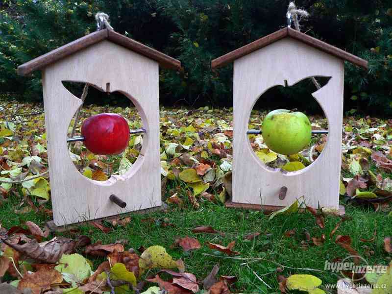 Ptačí krmítko - Jablko - foto 3