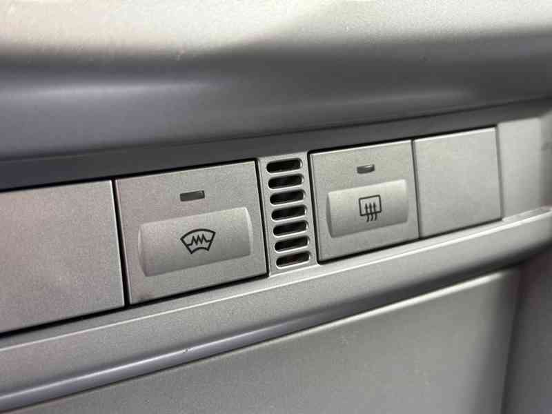 Ford Focus 1.6 16V 85kW Ti-VCT - foto 12