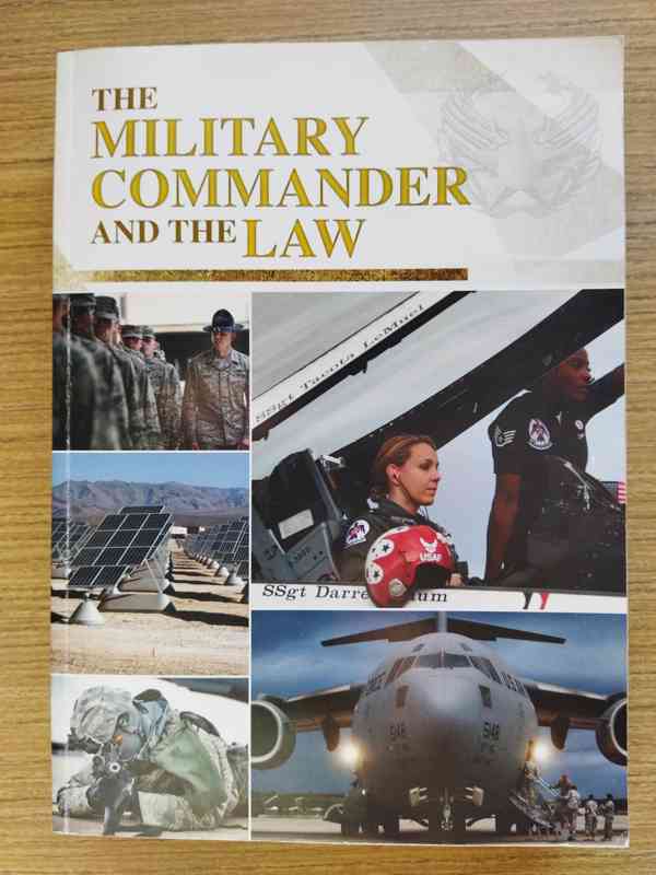 The Military Commander and the Law - foto 1