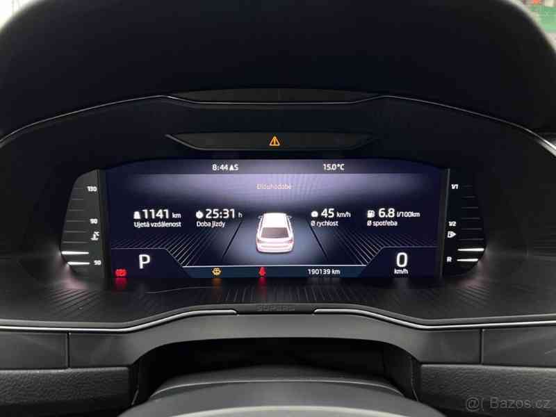 Škoda Superb 2,0   TDI DSG 2022 Rok 110 kw - foto 14