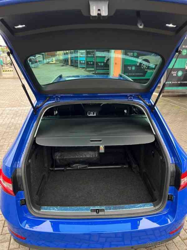 Škoda Superb 2,0   TDI DSG 2022 Rok 110 kw - foto 13