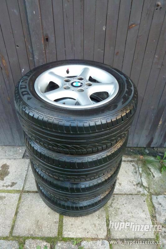 Prodám originál kola na BMW E46 jeté letní pneu - foto 2