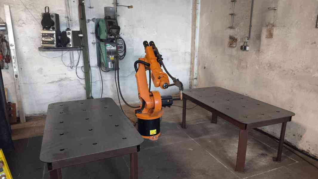 Robotická svařovací paže - náhrada svářeče - foto 3