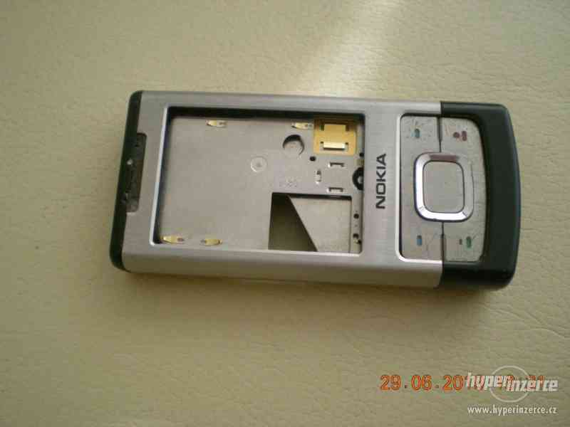 Nokia 6500s z r.2007 - výsuvné telefony s kovovými kryty - foto 36