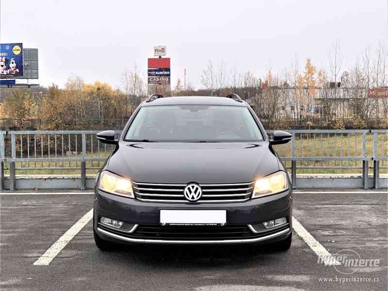 VW Passat B7 Comfortline 2.0TDi, Navigace, Top stav, 2013 - foto 2