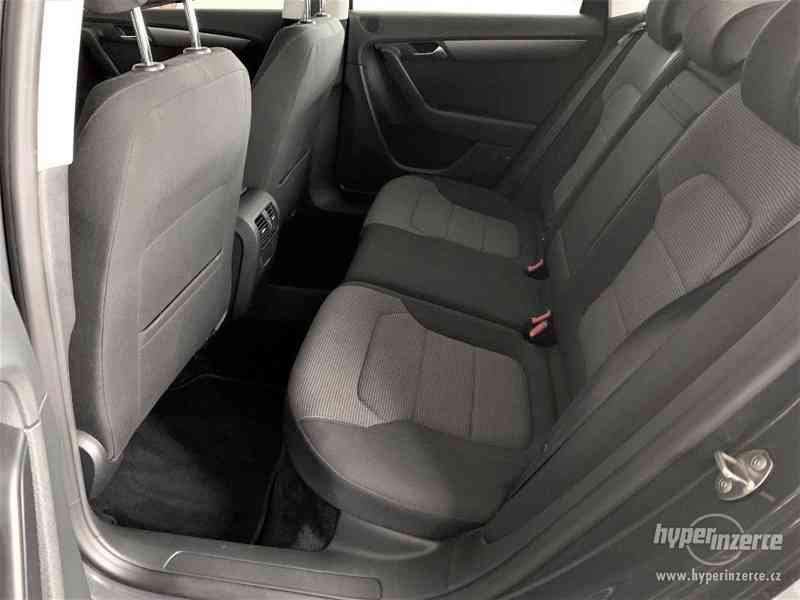 VW Passat B7 Comfortline 2.0TDi, Navigace, Top stav, 2013 - foto 13