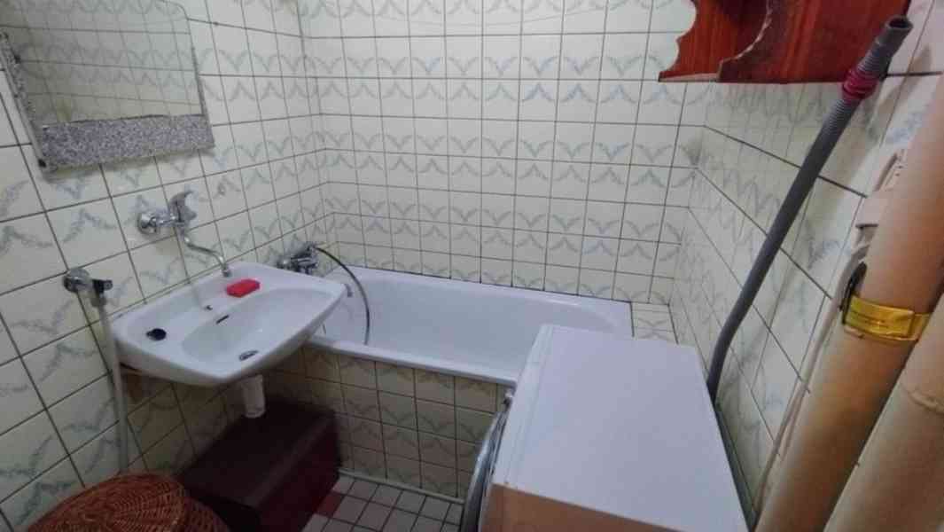 Pronájem garsonky - foto 5