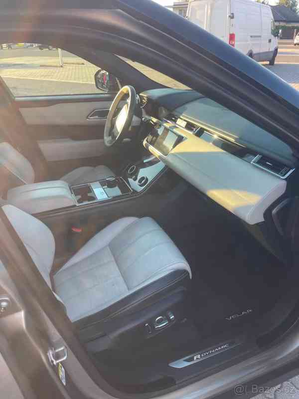 Land Rover Range Rover Velar 3,0   v nejvyšším stupni výbavy - foto 9