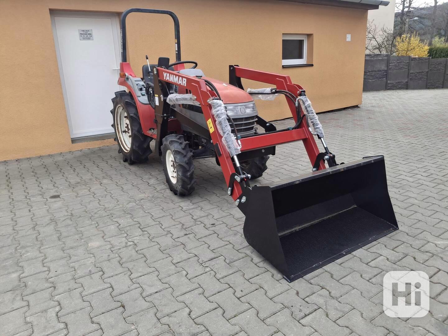 Malotraktor Yanmar AF17 s nakladačem 17 HP, 4x4 - foto 1