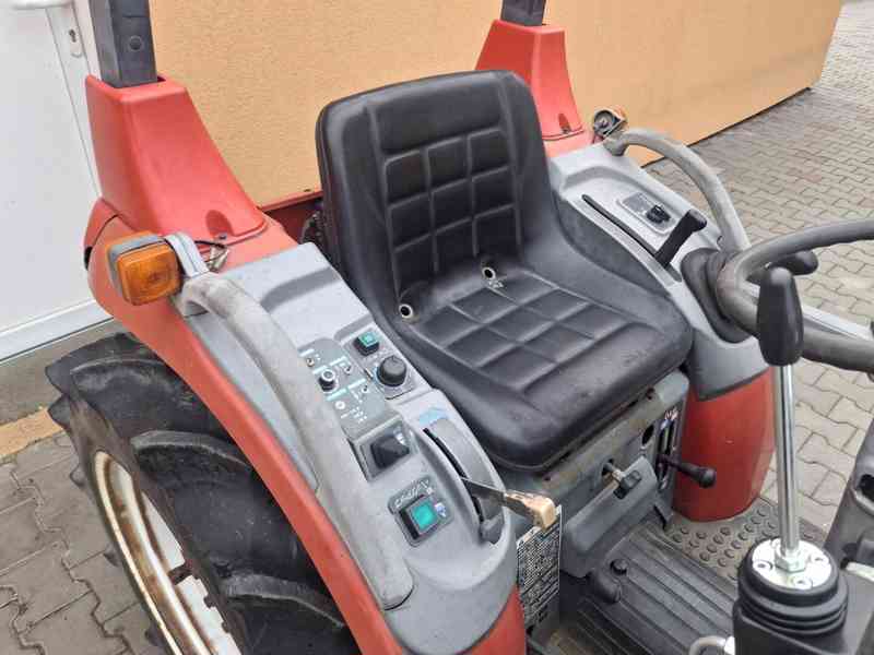 Malotraktor Yanmar AF17 s nakladačem 17 HP, 4x4 - foto 4