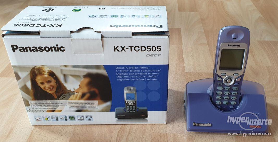 Bezdrátový domácí telefon Panasonic KX-TCD 505 CXV DECT - foto 1