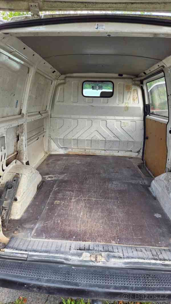 Volkswagen Transporter 2,5   T4 r.v.2001 - foto 13