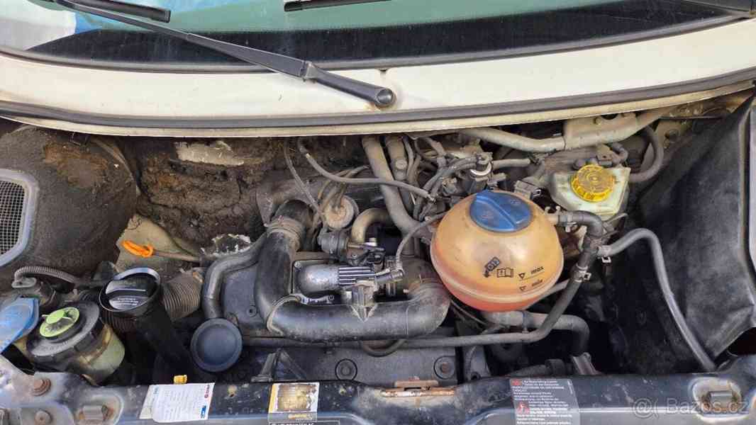 Volkswagen Transporter 2,5   T4 r.v.2001 - foto 5