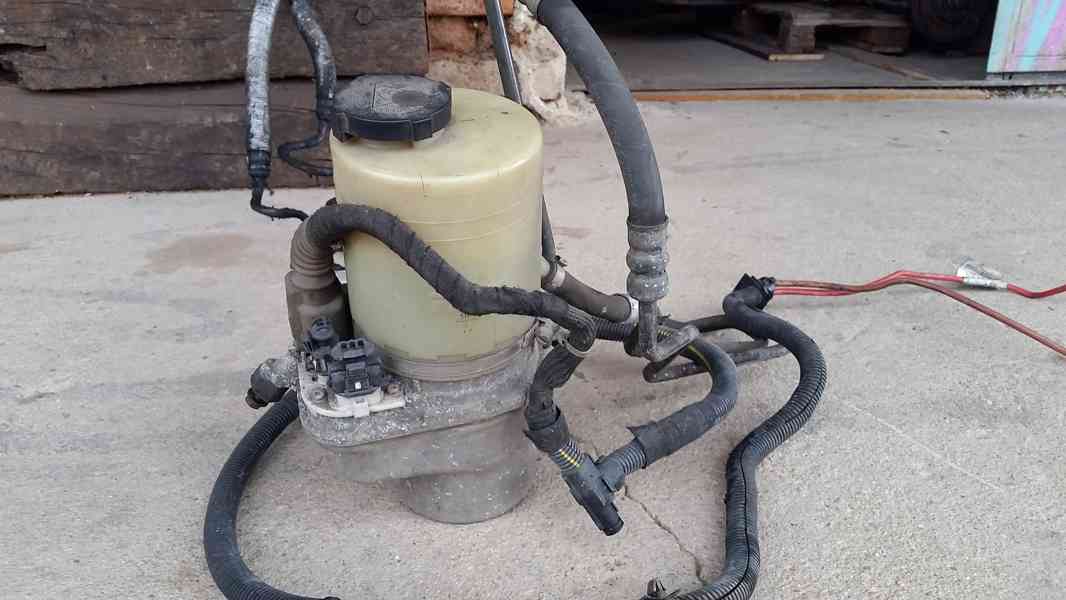 servo cerpadlo - opel vectra c - foto 1