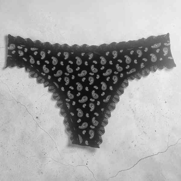 Sexy černý SET 2x krajková tanga Sinsay (Černá + Paisley vzo - foto 3
