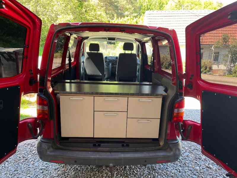 Volkswagen Transporter 1,9 TDI Mobilní obytná vestavba - foto 12