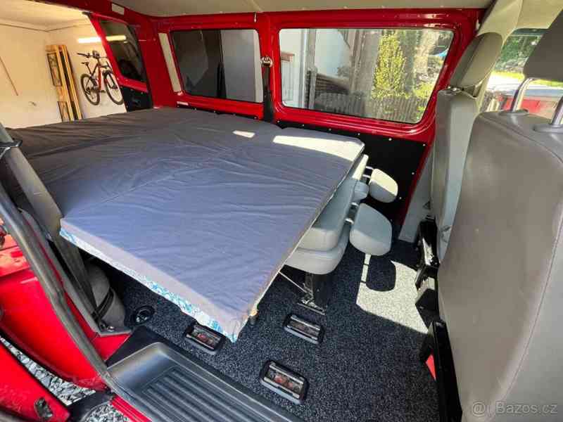 Volkswagen Transporter 1,9 TDI Mobilní obytná vestavba - foto 14